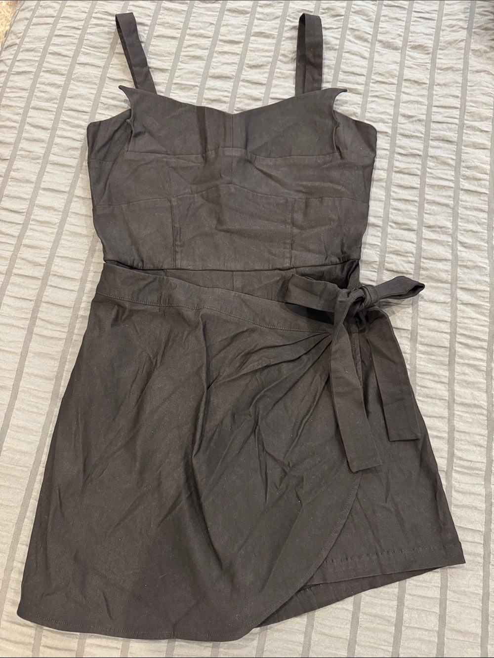 Sleeveless Black Tie-Waist Romper